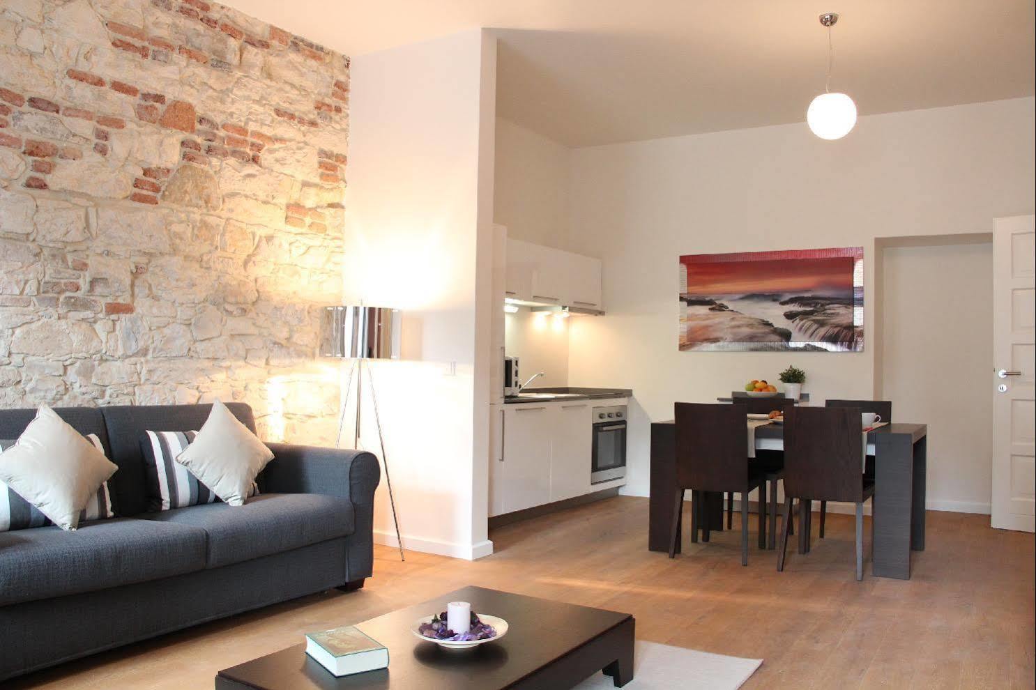 Apartment River *